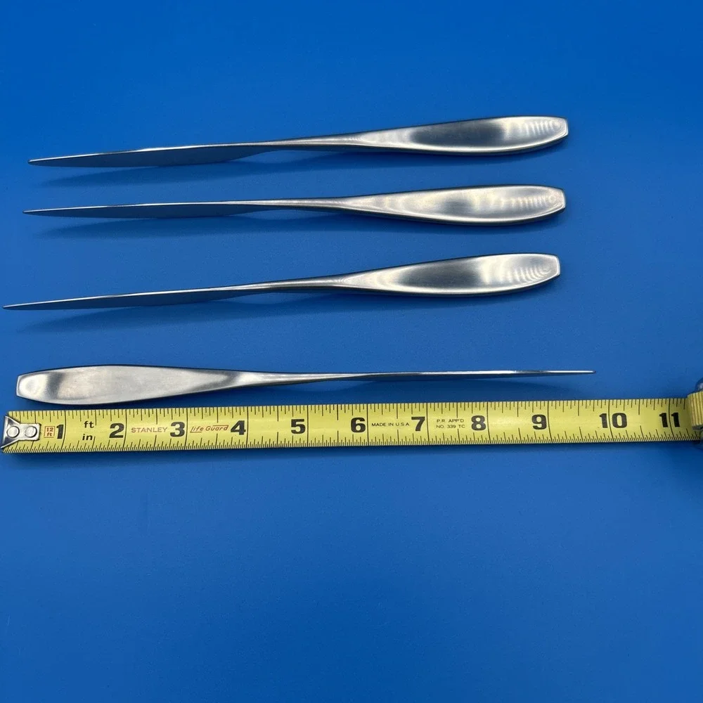 Oneida Sestina Dinner Knives Set of 4 Silver 9.75
